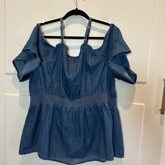 Lane Bryant Womens Blue Denim Cold Shoulder Tie Neck Peplum Top Size 22 - Picture 5 of 10